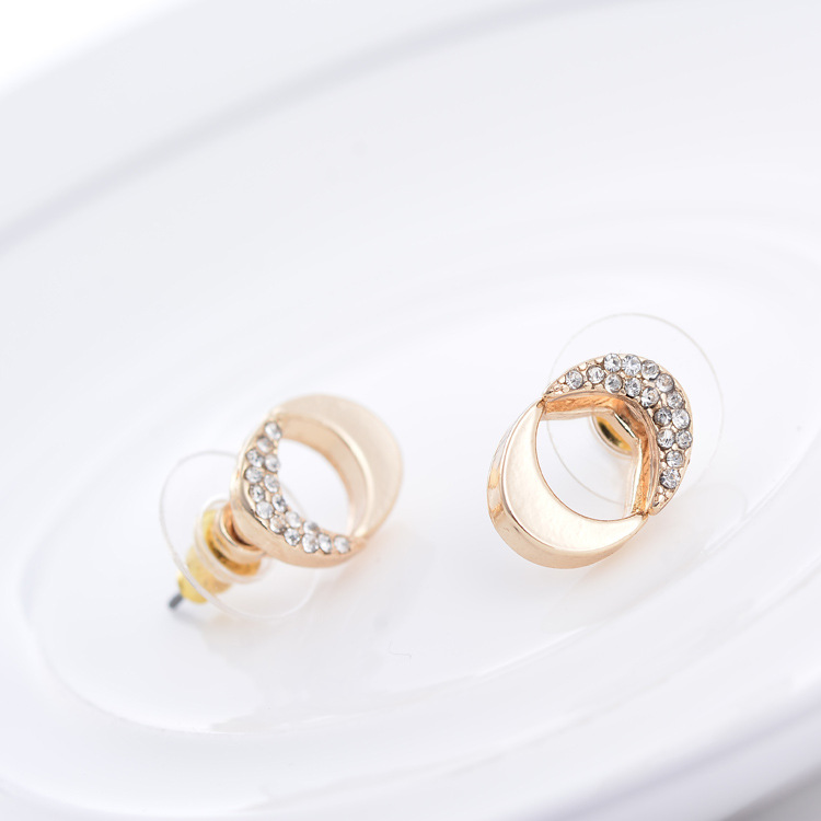 European American Geometric Moon Ear Studs Earrings for Women - Fashion Versatile Exquisite Alloy Piercing Jewelry - Image 3