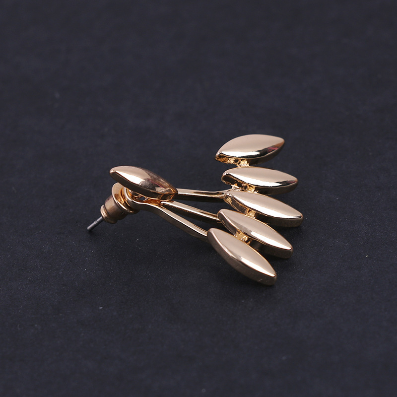 Simple Fashion Geometric Silver Stud Earrings for Women All-Match Glossy Horse Eye Shape - Image 3