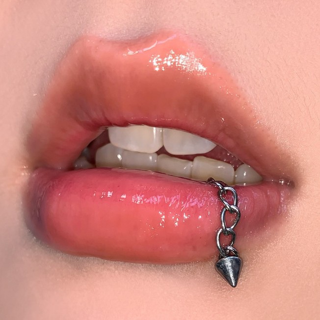 Chain Lip Stud Externally Threaded Titanium Steel Straight Nail Lip Piercing Jewelry with Ball End Wholesale - Image 4
