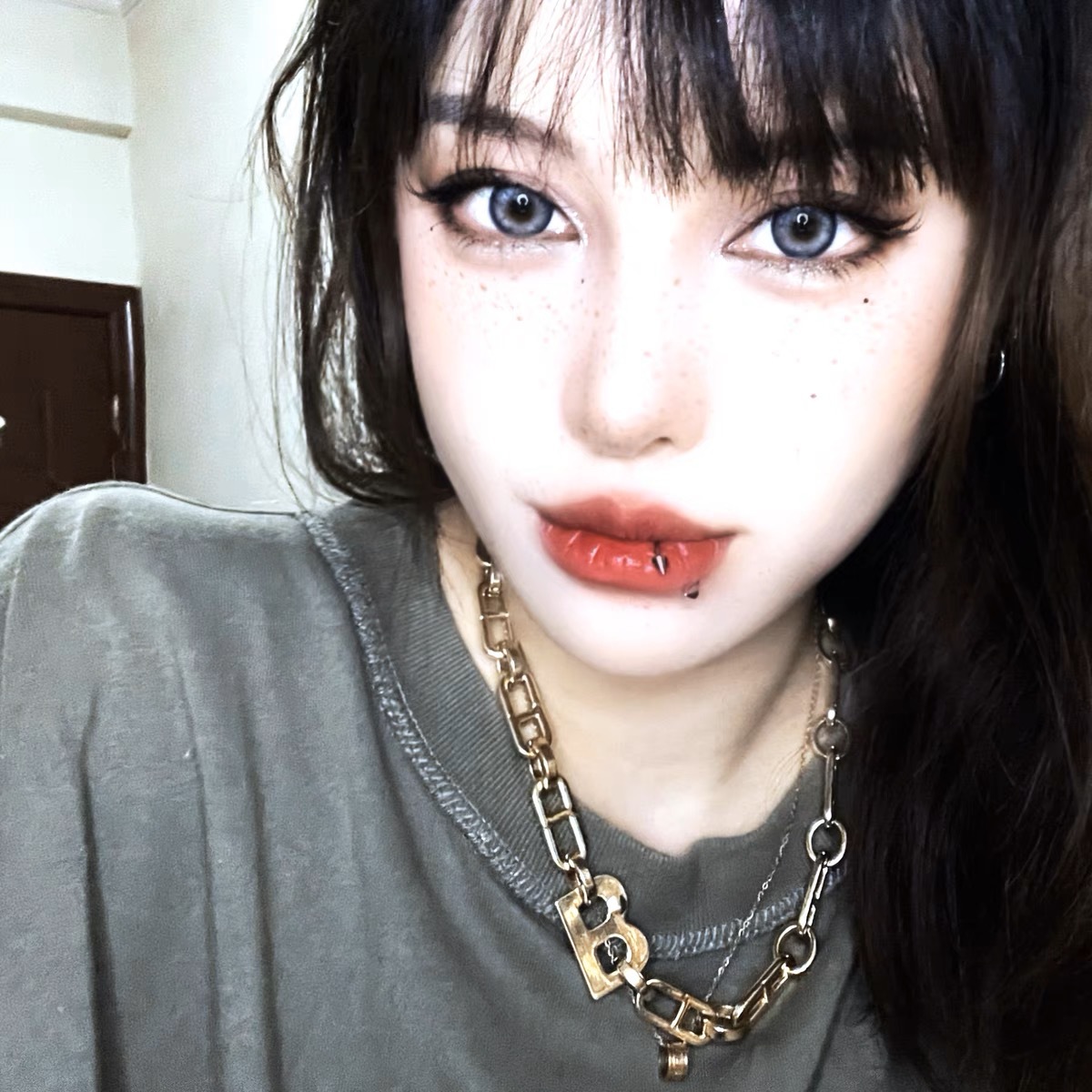 Hot Girl Horsehoe Lip Ring with Spikes Punk Style Stainless Steel Body Piercing Jewelry - Image 3