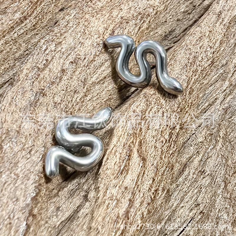 G23 Titanium Snake S-Shaped Thread Ear Nail Lip Nail – ASTM F136 Body Piercing Jewelry Ear Bone Nail - Image 3