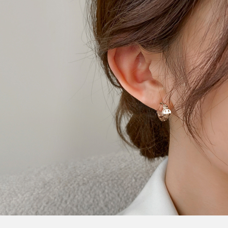 2021 Korean Style Smiley Face Hollow-Out Stainless Steel Earrings for Men and Women Geometric Silver Earrings Factory Direct - Image 2