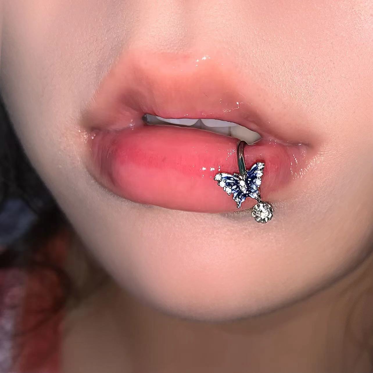 Blue Gradient Butterfly Lip Ring 316L Surgical Steel Horseshoe Flash Mud Ball Ear Bone Ring Lip Nail Piercing Jewelry Wholesale - Image 4