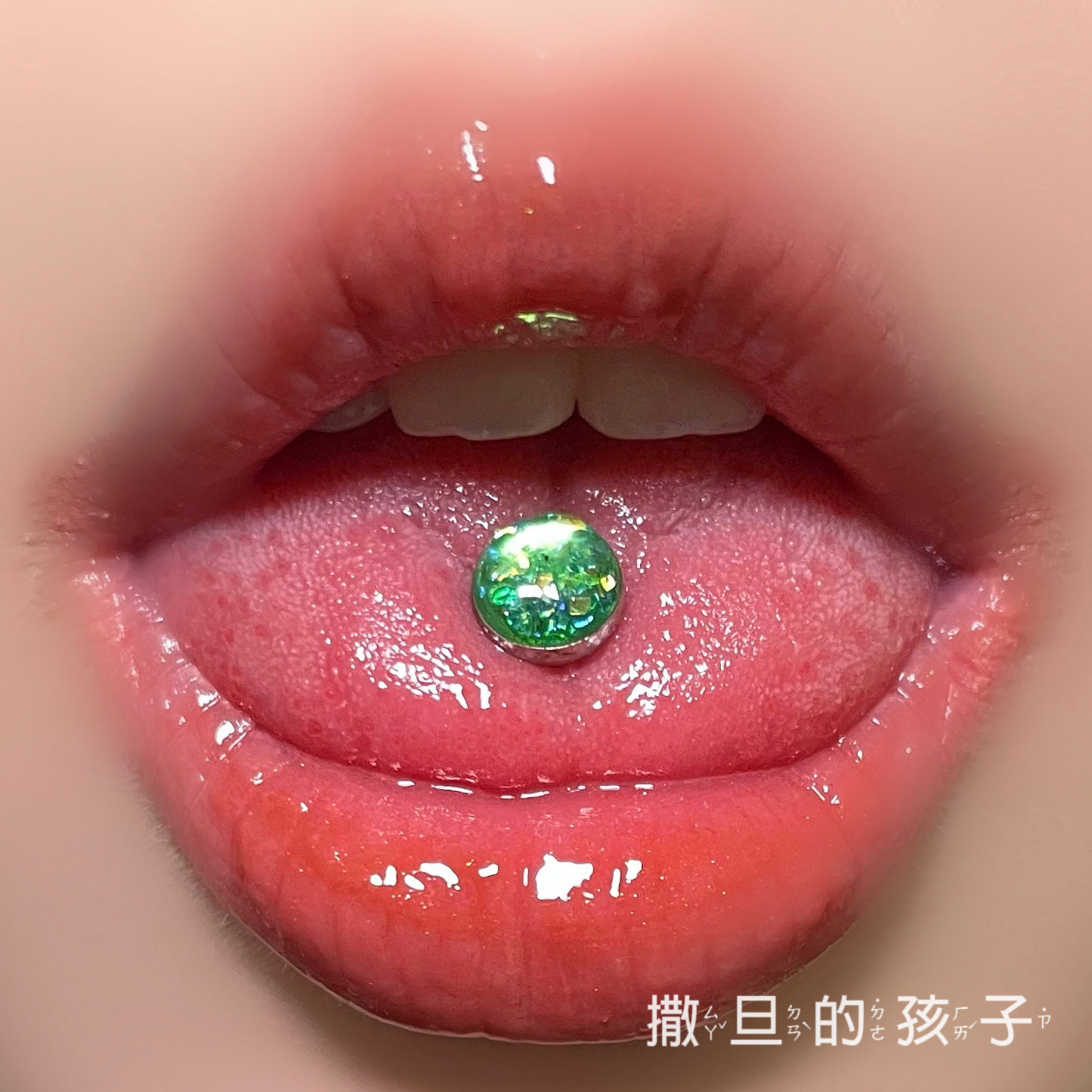 Yixing Star 14G Externally Threaded Titanium Steel Tongue Barbell Tongue Ring Tongue Piercing Jewelry - Green - Image 4