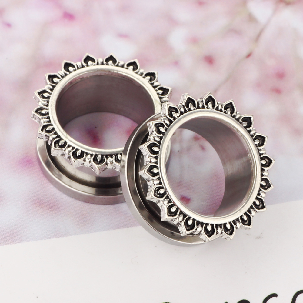 Stainless Steel Ear Stretcher Tunnels Nine Lace Ear Plug Expander 16mm Silver - Image 4