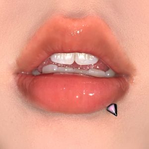 Black Gradient Cat Ear Lip Studs, Spicy Girl Sweet Cool 316L Surgical Steel Externally Threaded Lip Piercing Jewelry Factory Export Wholesale